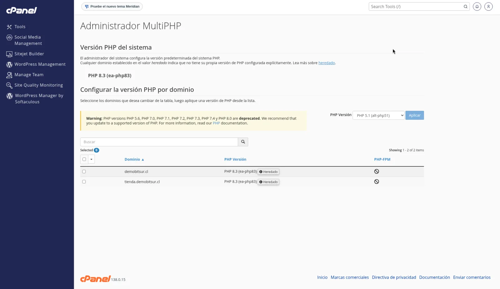 Administrador MultiPHP con el dominio de ejemplo en PHP 8.3 ea-php83 heredado.