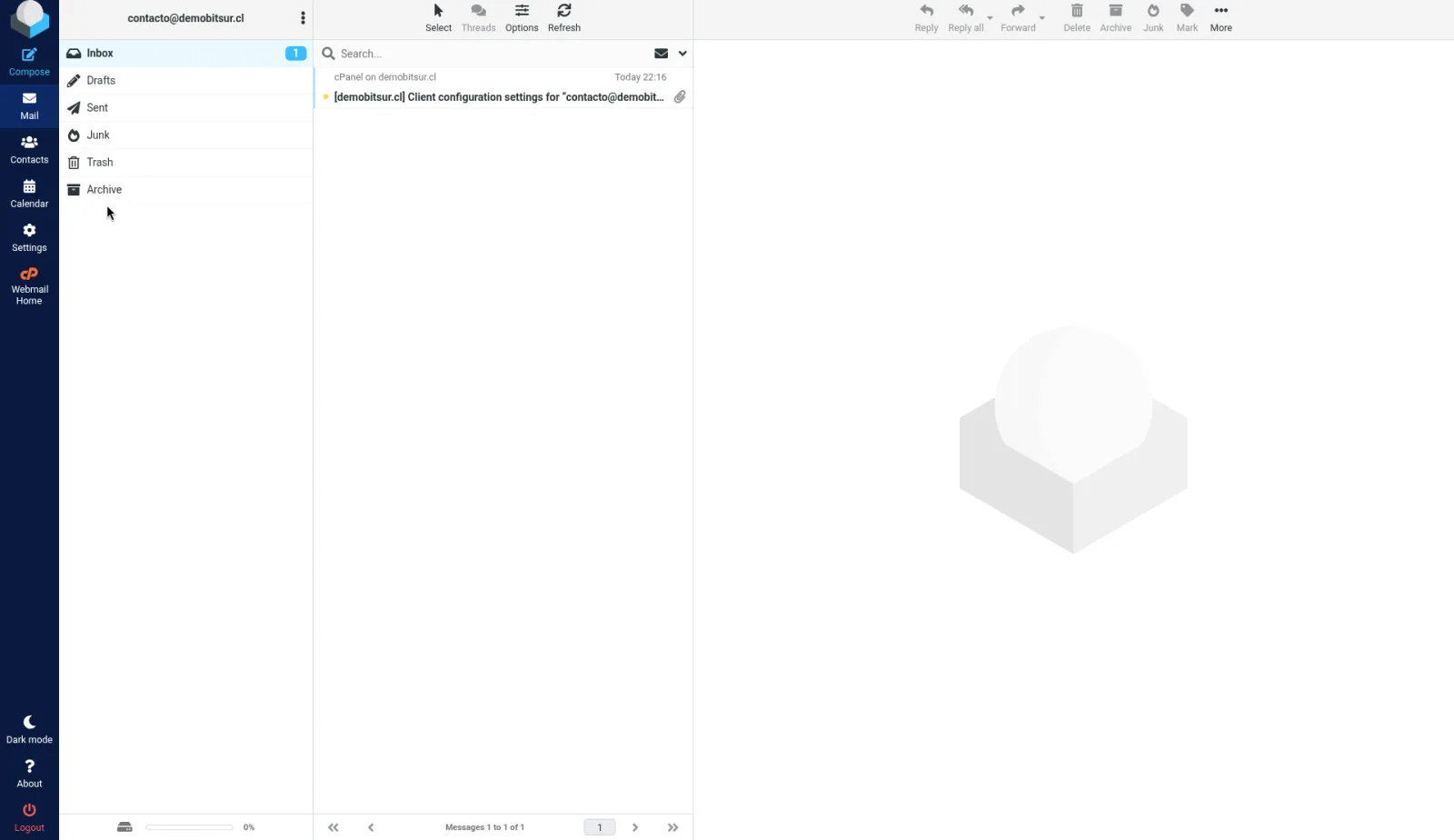 Bandeja Inbox de Roundcube para la cuenta de ejemplo, con Sent, Junk y el mensaje de configuración del cliente.
