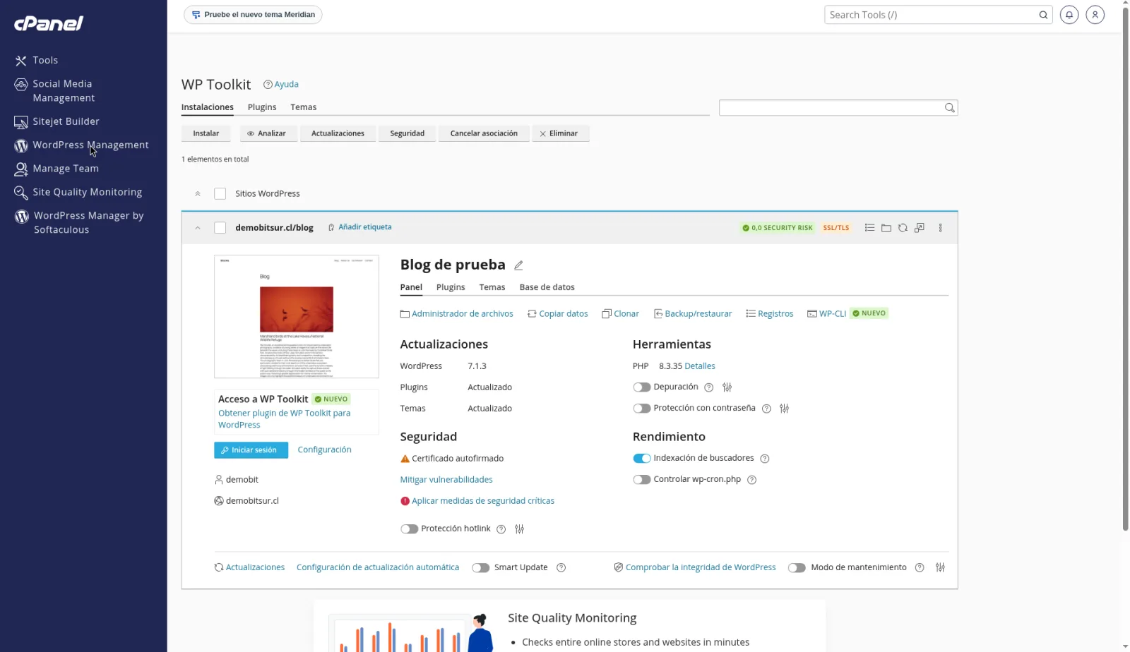 WP Toolkit con la instalación de ejemplo, WordPress 7.1.3, PHP 8.3 y el aviso de certificado autofirmado.