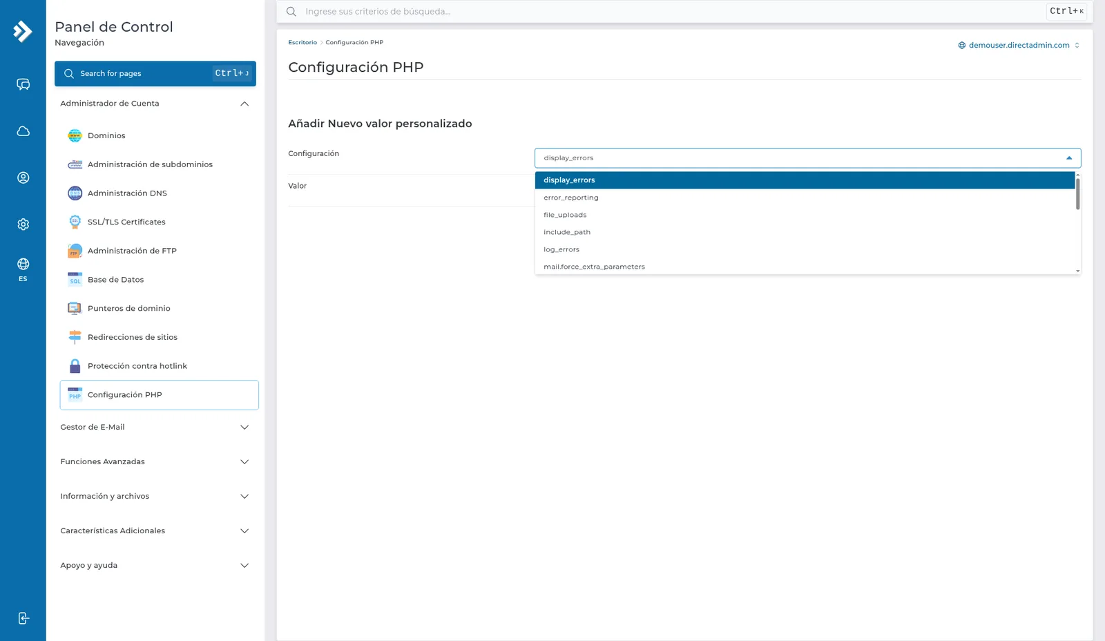 Lista Configuración abierta con display_errors, error_reporting, file_uploads, include_path, log_errors y mail.force_extra_parameters.