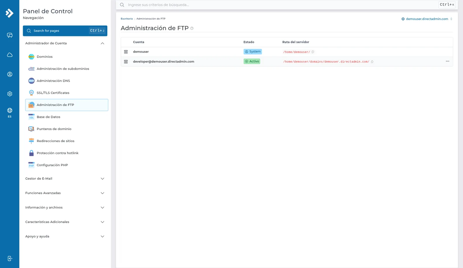 Administración de FTP con las columnas Cuenta, Estado y Ruta del servidor, la cuenta System y una cuenta nombre@dominio en Activo.