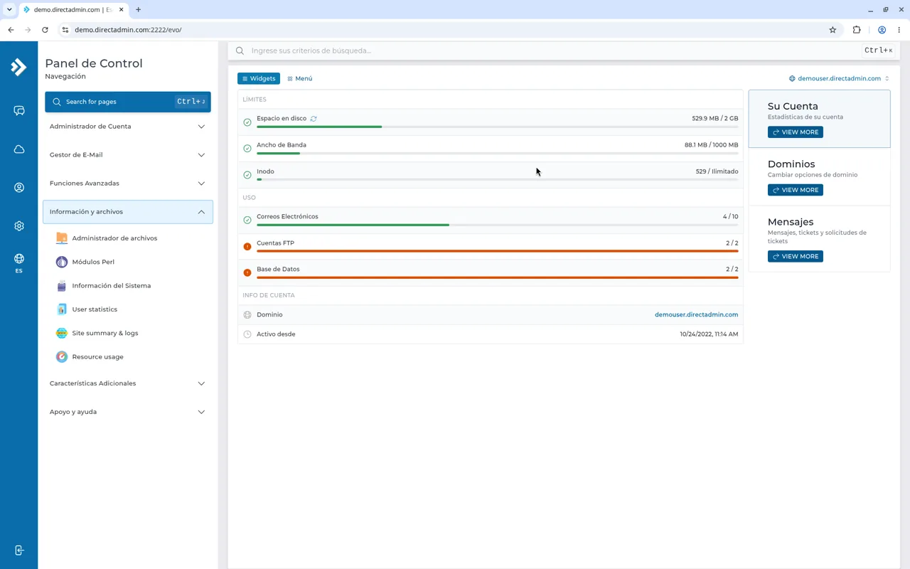 Menú lateral Información y archivos desplegado, con Administrador de archivos, Uso de disco y el enlace phpMyAdmin de una base de datos.