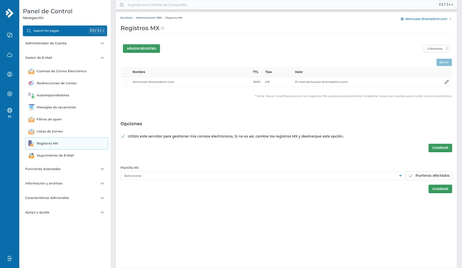 Registros MX con la nota de advertencia, la opción Utilizo este servidor para gestionar mis correos electrónicos y el botón GUARDAR.